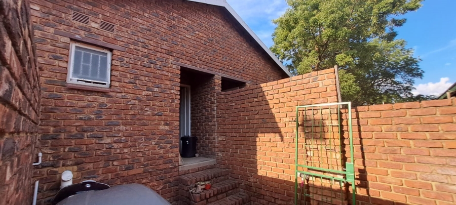 3 Bedroom Property for Sale in Geelhoutpark North West